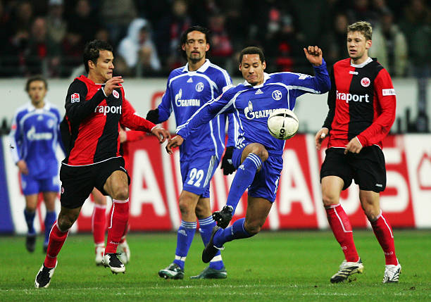 亚历山大不 亚历山大不