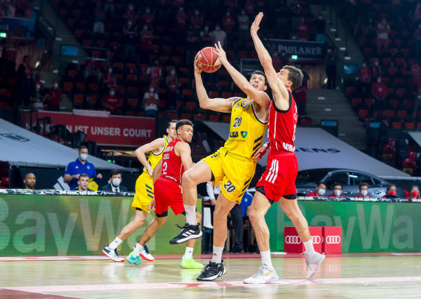 力压库里 力压库里