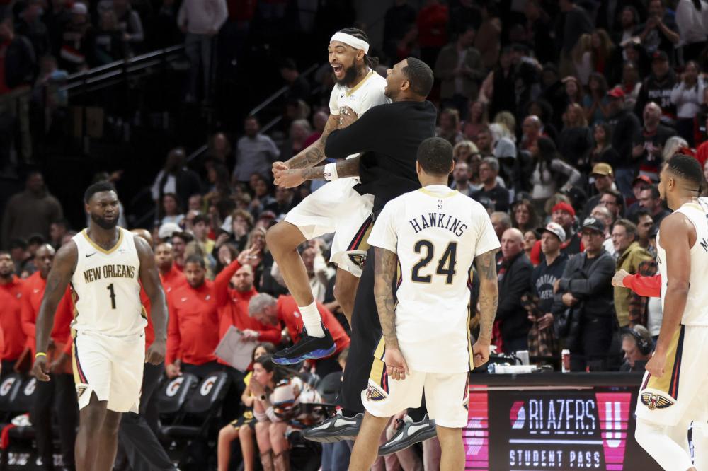 她们再次肩 她们再次肩