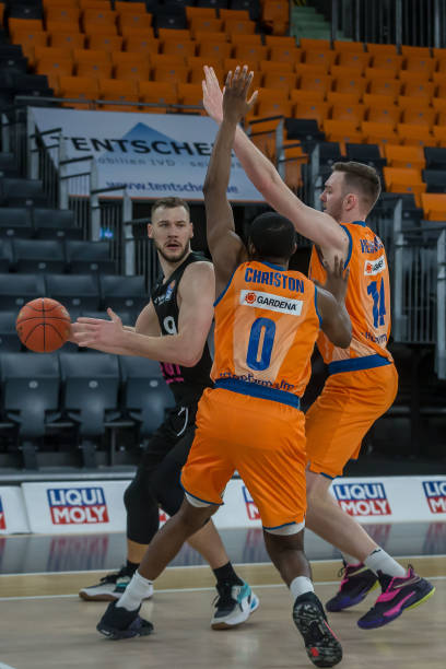 以及埃利奥 以及埃利奥