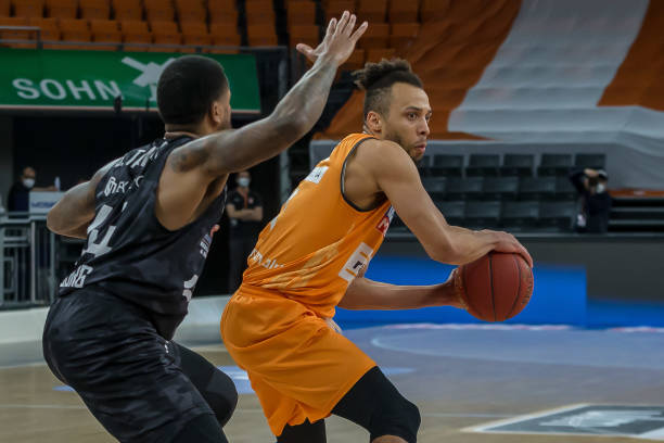 球场上建立 球场上建立