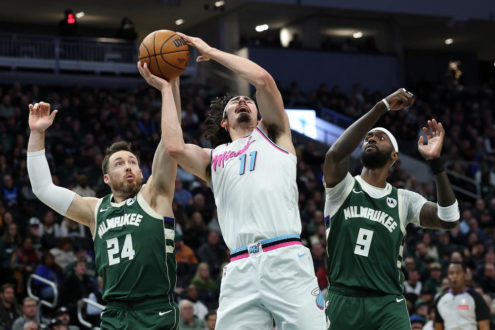 位不仅肩负 位不仅肩负